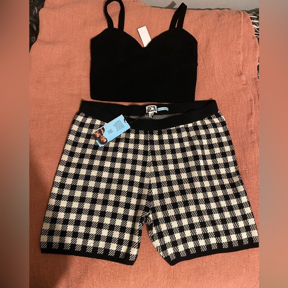 FUTURE
COLLECTIVE HOUNDSTOOTH KNIT SHORTS BY GABRIELLA
KAREFA-JOHNSON Sz XL NWT - Picture 3 of 7
